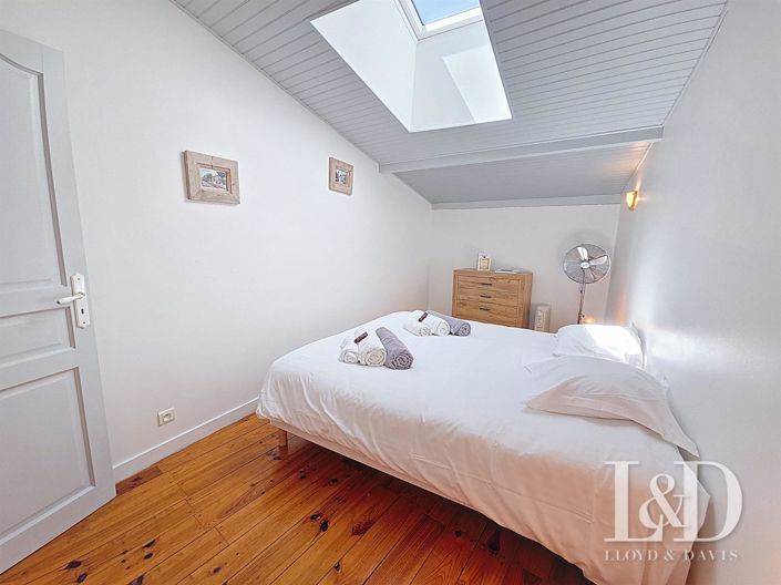 Image No.14-8 Bed House for sale