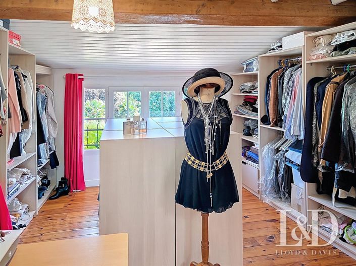 Image No.20-8 Bed House for sale