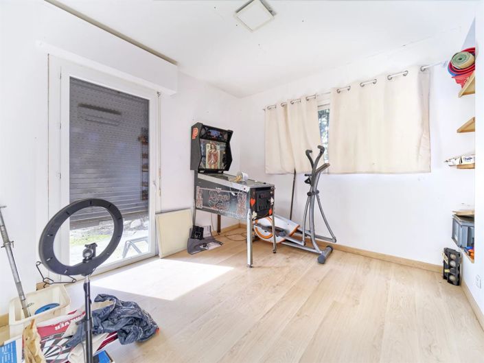 Image No.29-House for sale