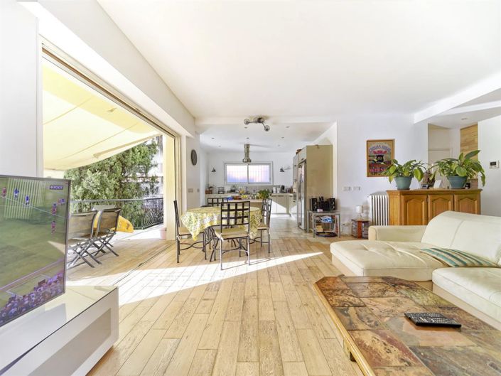 Image No.42-House for sale