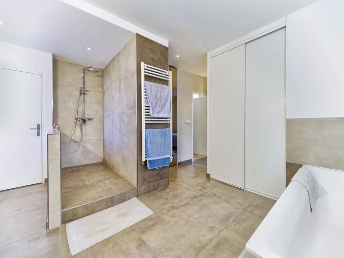 Image No.44-House for sale