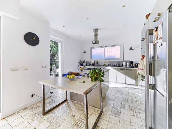 Image No.7-House for sale