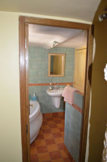 Image No.23-5 Bed House for sale