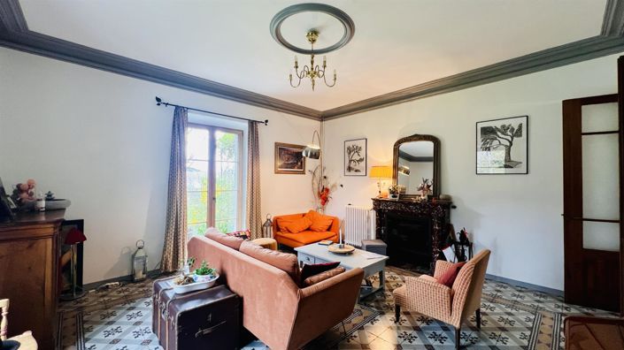 Image No.12-5 Bed House for sale