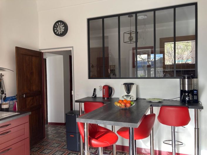 Image No.7-5 Bed House for sale