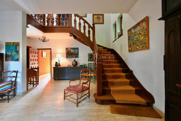 Image No.10-6 Bed House for sale