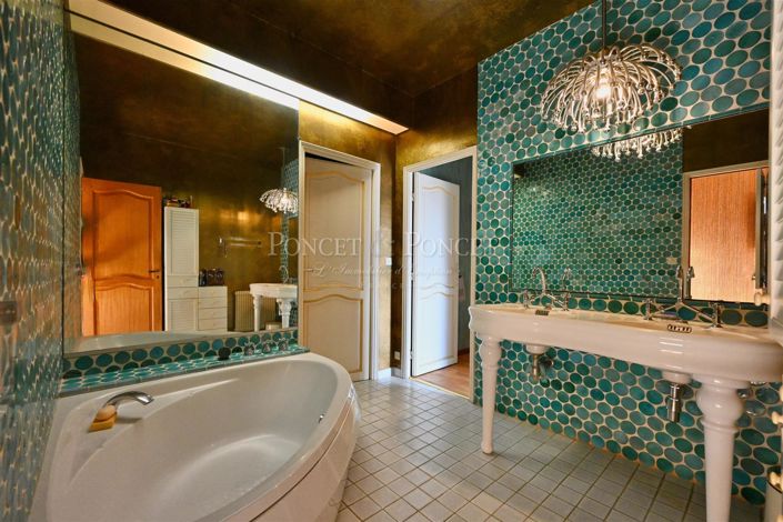 Image No.14-6 Bed House for sale