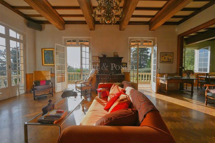 Image No.6-6 Bed House for sale