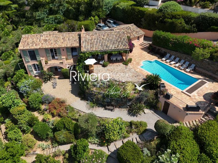 Image No.1-5 Bed House for sale