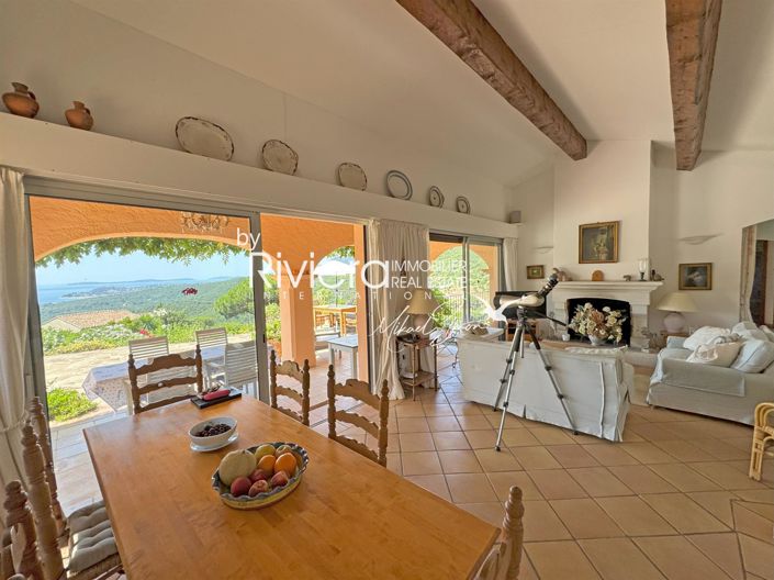 Image No.13-5 Bed House for sale