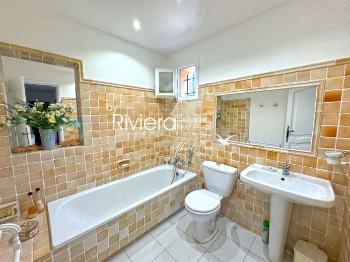 Image No.23-5 Bed House for sale