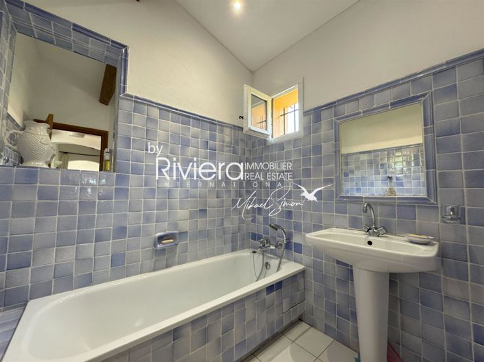 Image No.24-5 Bed House for sale