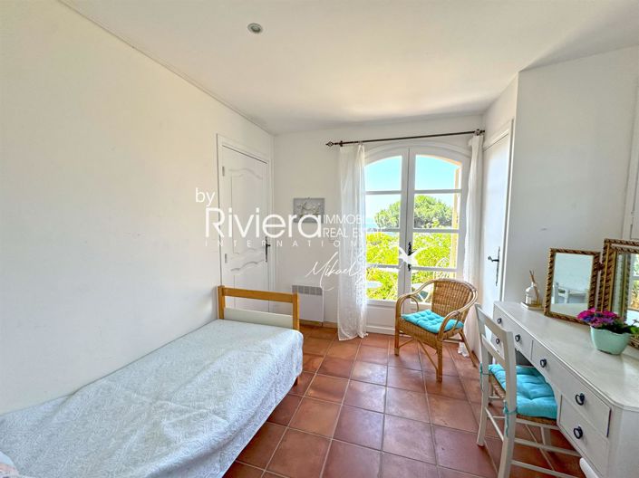 Image No.25-5 Bed House for sale