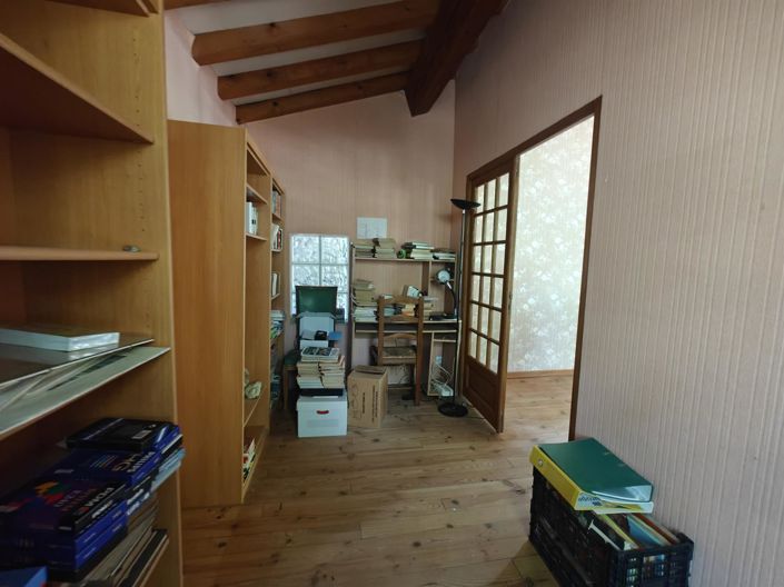 Image No.12-4 Bed House for sale