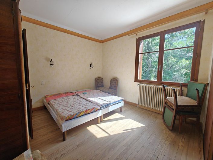 Image No.20-4 Bed House for sale