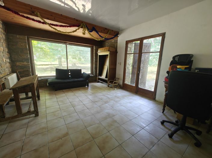 Image No.25-4 Bed House for sale