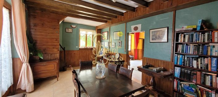 Image No.8-4 Bed House for sale