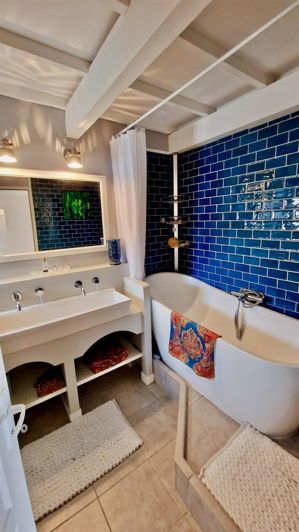 Image No.17-5 Bed Apartment for sale