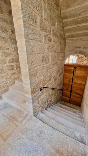 Image No.27-5 Bed Apartment for sale