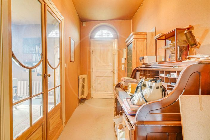 Image No.7-5 Bed House for sale