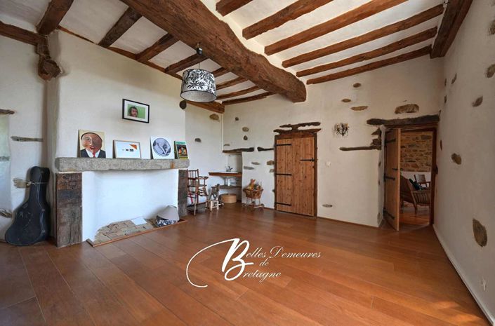 Image No.13-6 Bed Property for sale