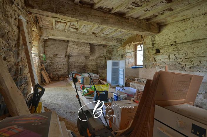 Image No.20-6 Bed Property for sale