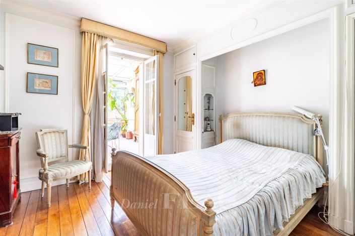 Image No.13-5 Bed House for sale