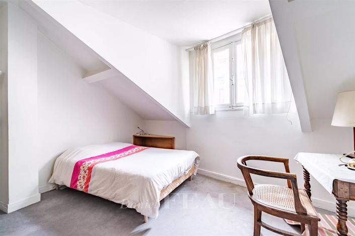 Image No.17-5 Bed House for sale