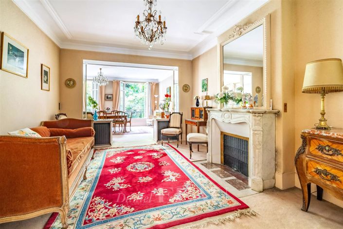 Image No.6-5 Bed House for sale