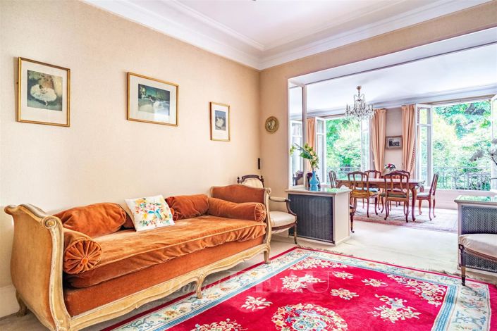 Image No.9-5 Bed House for sale