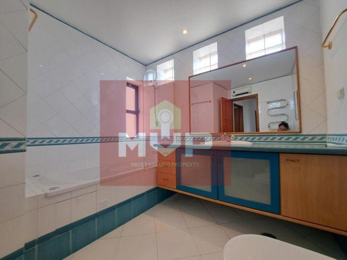 Image No.14-5 Bed Apartment for sale