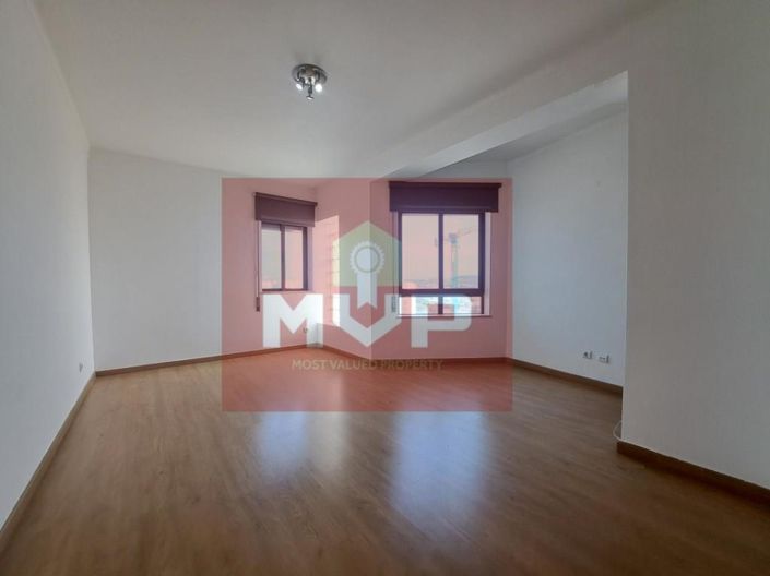 Image No.16-5 Bed Apartment for sale