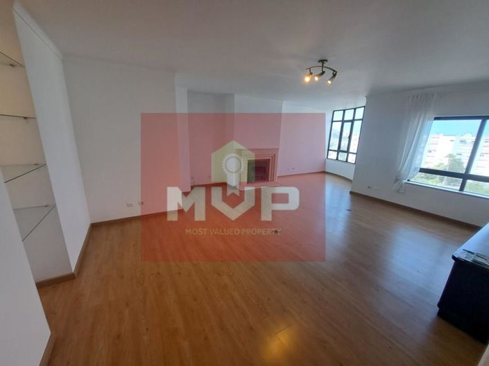 Image No.8-5 Bed Apartment for sale