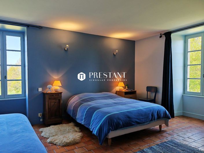 Image No.15-4 Bed Property for sale