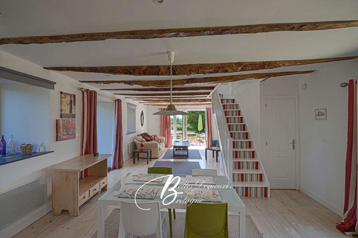 Image No.12-10 Bed Property for sale