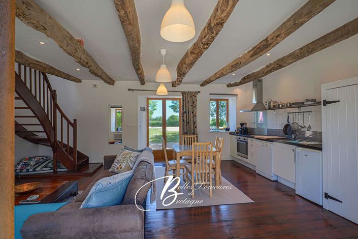 Image No.18-10 Bed Property for sale