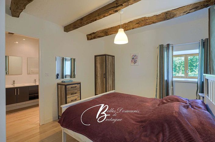 Image No.20-10 Bed Property for sale