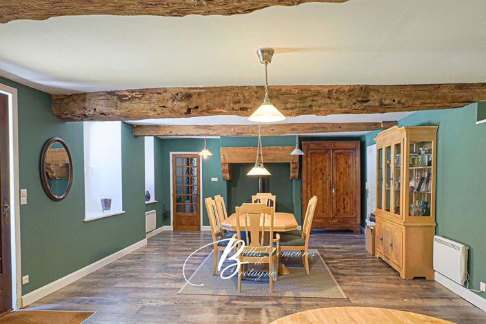 Image No.4-10 Bed Property for sale