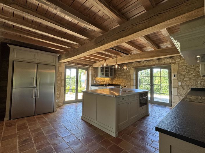 Image No.7-6 Bed Property for sale