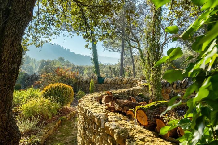 Image No.15-3 Bed House for sale