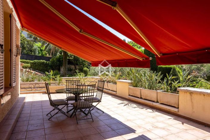 Image No.8-4 Bed House for sale