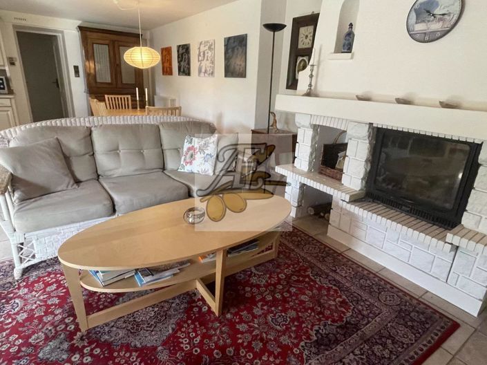 Image No.21-4 Bed House for sale