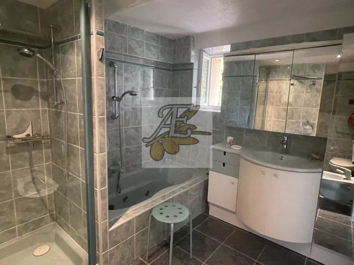 Image No.36-4 Bed House for sale