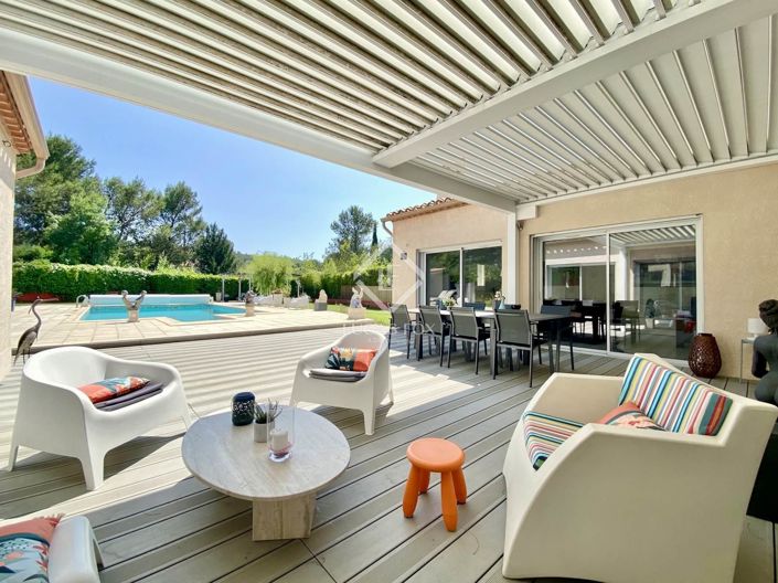 Image No.1-5 Bed House for sale