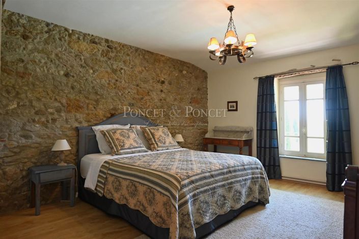 Image No.14-10 Bed House for sale