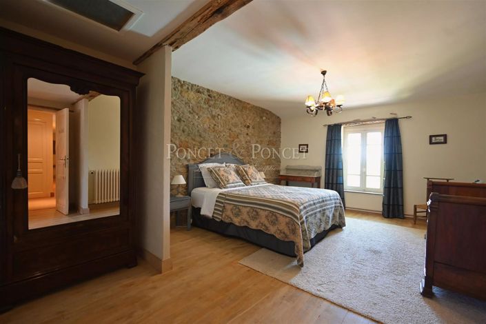 Image No.16-10 Bed House for sale