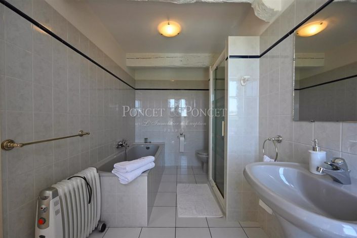 Image No.21-10 Bed House for sale