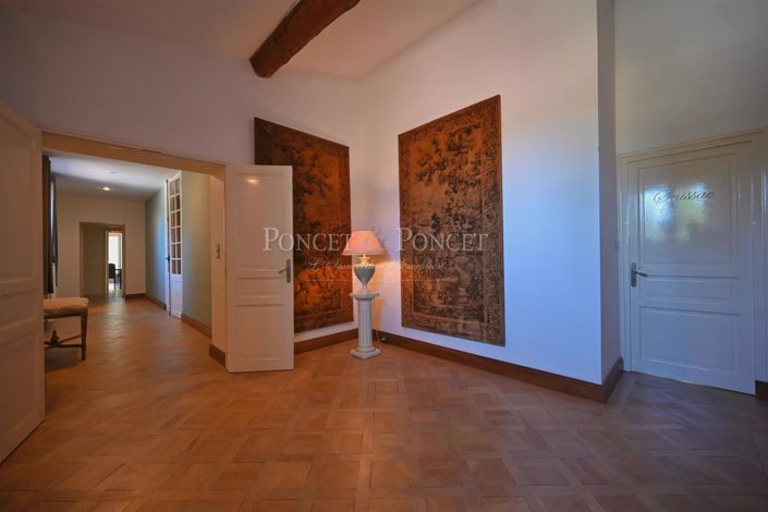 Image No.23-10 Bed House for sale