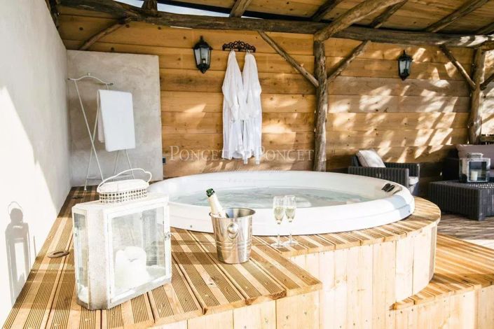 Image No.27-10 Bed House for sale