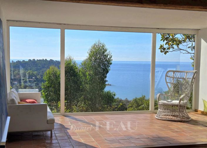 Image No.9-6 Bed House for sale